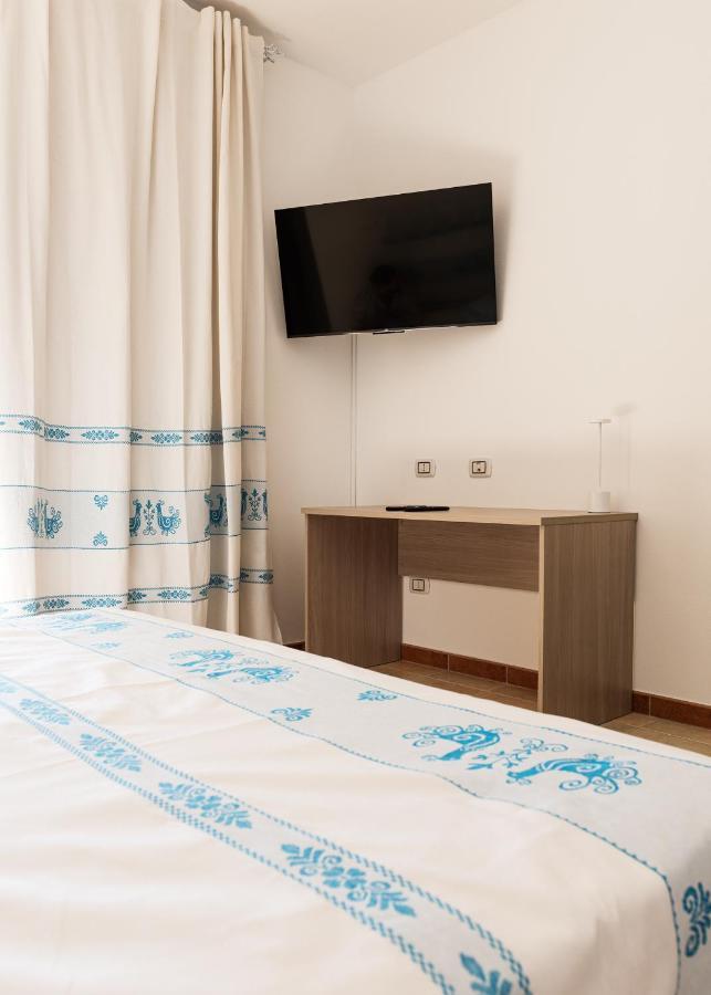 La Pavoncella Pula Apartment Bagian luar foto