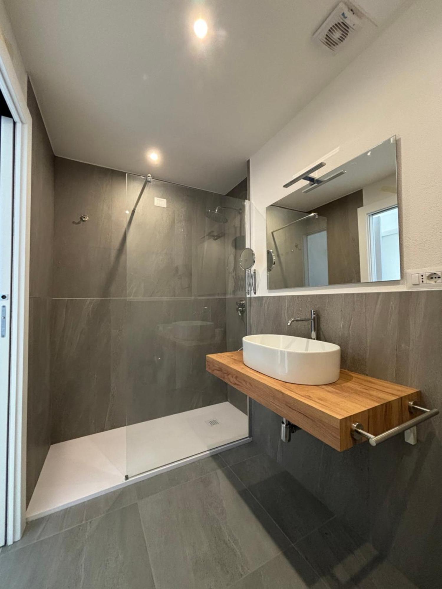 La Pavoncella Pula Apartment Bagian luar foto