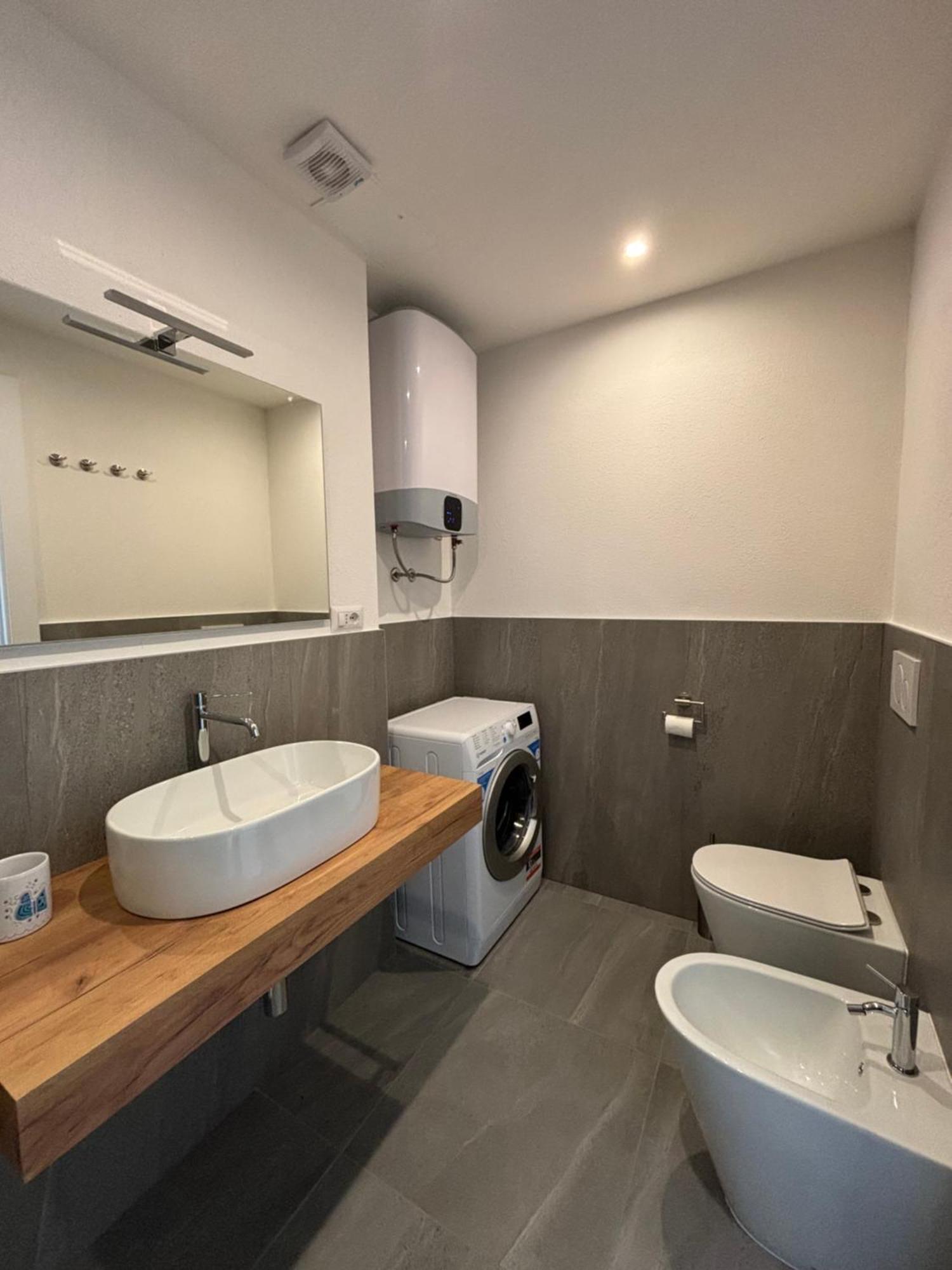 La Pavoncella Pula Apartment Bagian luar foto
